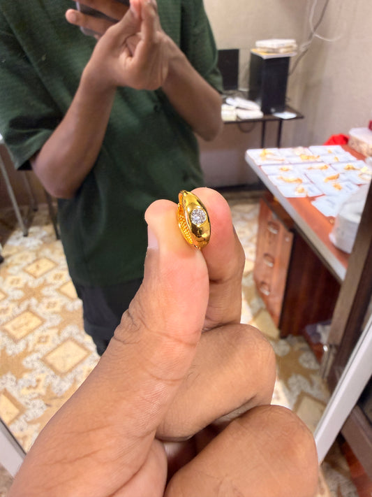GOLD FORMING PLAIN EARRING